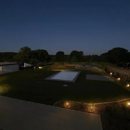 Villa Grosszuegiges Mit Pool & Kamin - Ideal Zwischen Leipzig Und Dresden - Spacious With Pool Near Leipzig & Dresden