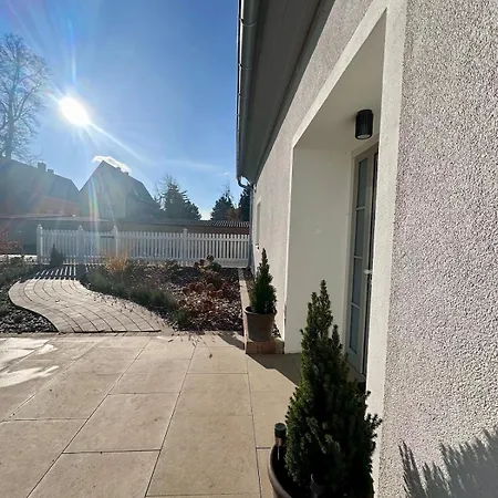 Grosszuegiges Mit Pool & Kamin - Ideal Zwischen Leipzig Und Dresden - Spacious With Pool Near Leipzig & Dresden *