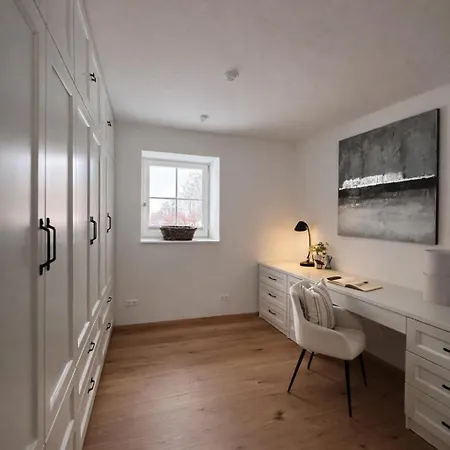 Grosszuegiges Mit Pool & Kamin - Ideal Zwischen Leipzig Und Dresden - Spacious With Pool Near Leipzig & Dresden *