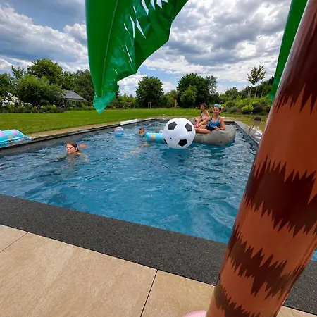 Grosszuegiges Mit Pool & Kamin - Ideal Zwischen Leipzig Und Dresden - Spacious With Pool Near Leipzig & Dresden *