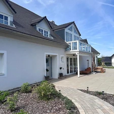 Grosszuegiges Mit Pool & Kamin - Ideal Zwischen Leipzig Und Dresden - Spacious With Pool Near Leipzig & Dresden