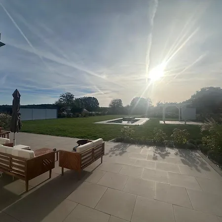 Villa Grosszuegiges Mit Pool & Kamin - Ideal Zwischen Leipzig Und Dresden - Spacious With Pool Near Leipzig & Dresden *
