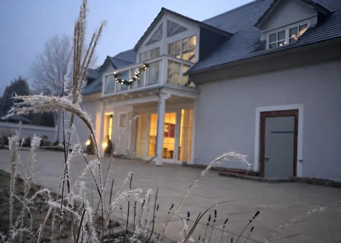 Grosszuegiges Mit Pool & Kamin - Ideal Zwischen Leipzig Und Dresden - Spacious With Pool Near Leipzig & Dresden *