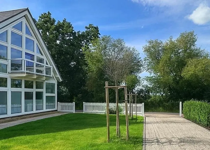 Villa Grosszuegiges Mit Pool & Kamin - Ideal Zwischen Leipzig Und Dresden - Spacious With Pool Near Leipzig & Dresden Frohburg